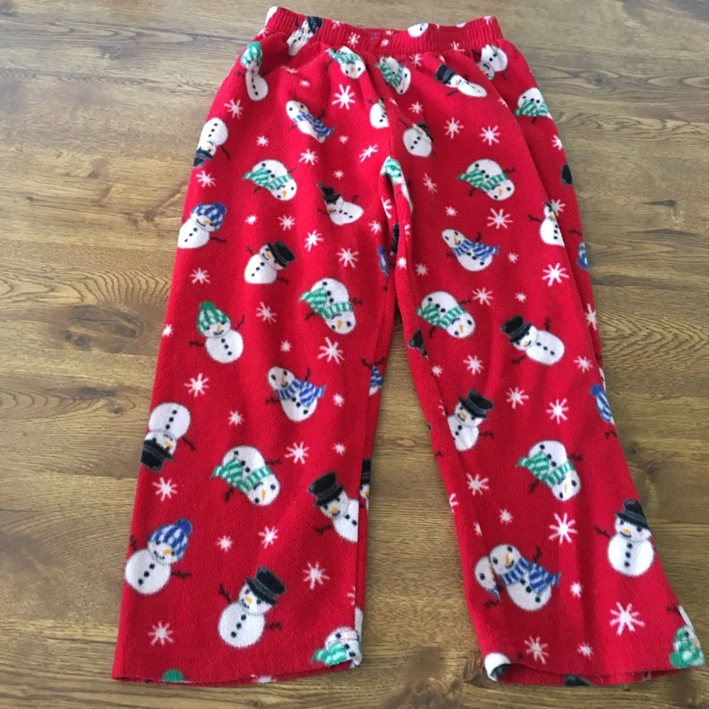Kids size small red winter pajama set with snowmen